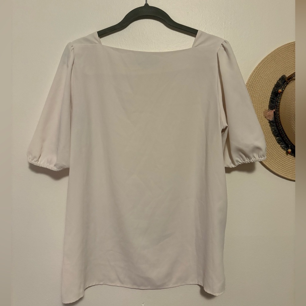 LOFT Women's Elegant Cream Blouse - Picture 5 of 6